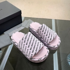 Balenciaga Slippers